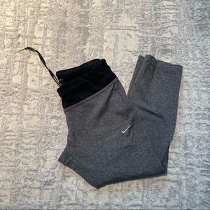 🏷️ 5 for $25 - NIKE 3/4 Epic Leggings